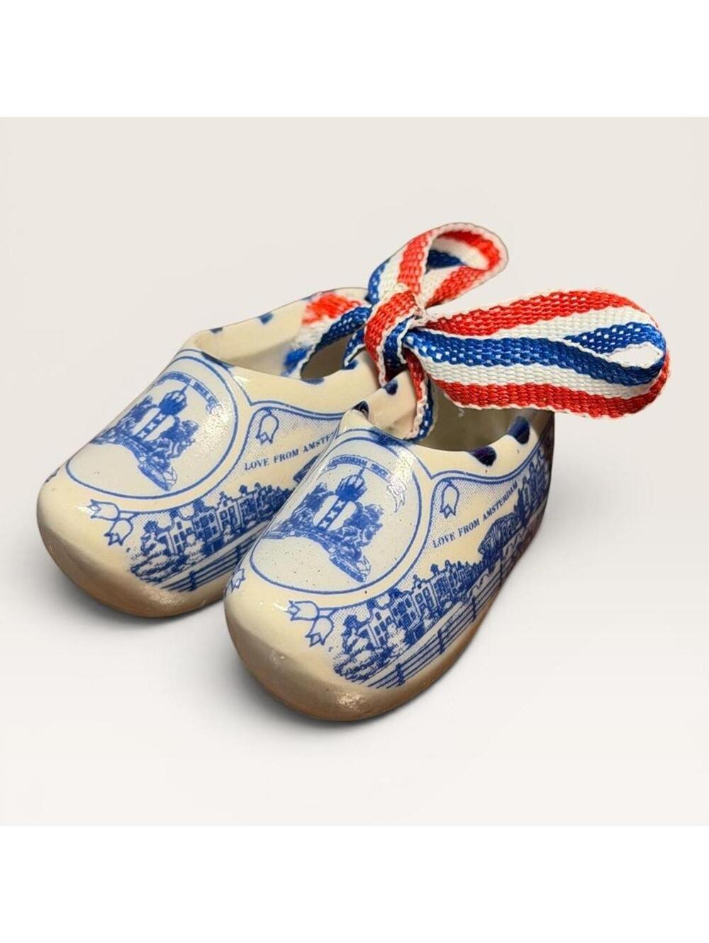 Delftware Delft Blauw Blue and White Ceramic Mini clogs handmade in Holland